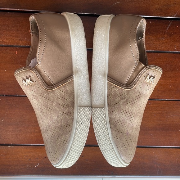 Used Michael Kors Slip-On Sneakers Size 12 - Picture 5 of 8
